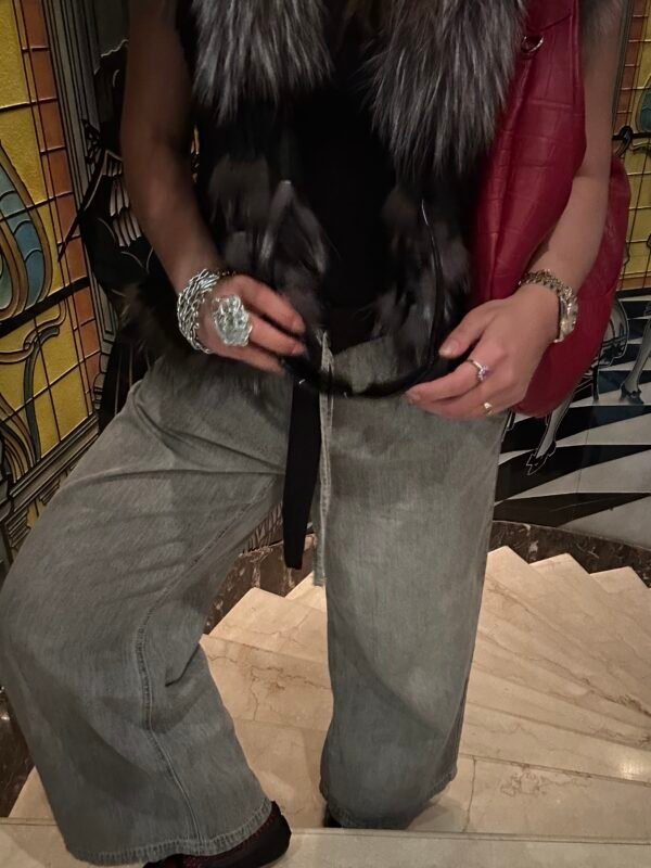 3 Outfits - Image 3